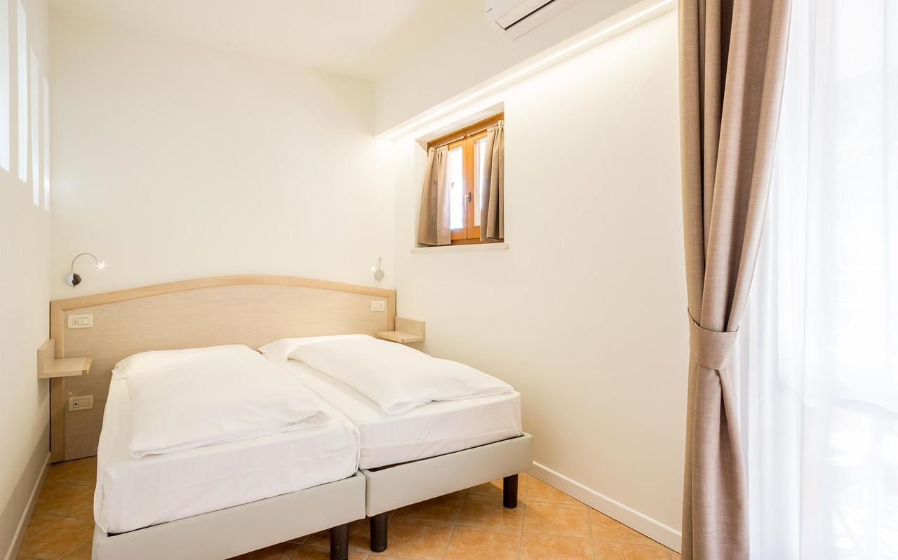 Hotel La Gardenia & Villa Oleandra Limone sul Garda Pokoj fotografie